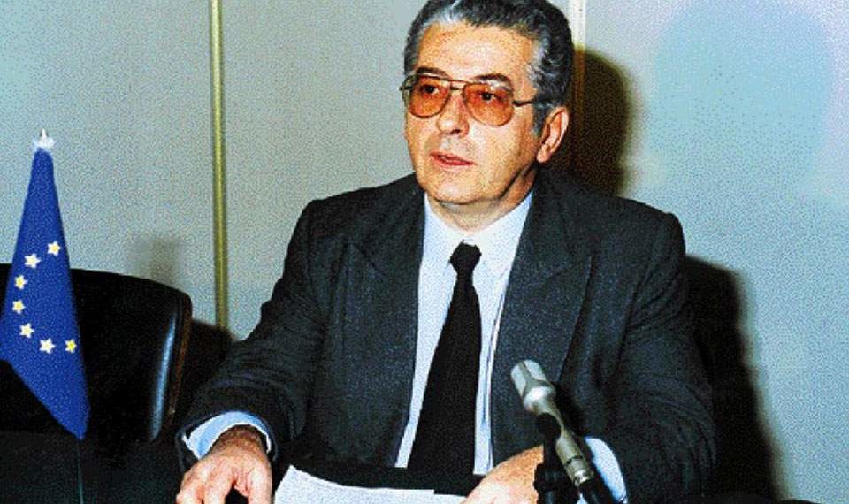 Απεβίωσε ο γνωστός δημοσιογράφος και πολιτικός Γιώργος Αναστασόπουλος. Ποιος ήταν