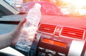 Δέκα πράγματα που δεν πρέπει να αφήνετε στο αυτοκίνητο το καλοκαίρι