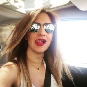 Γνωστή Ελληνίδα ποζάρει με δαντελωτά εσώρουχα και κολάζει κόσμο!-photo