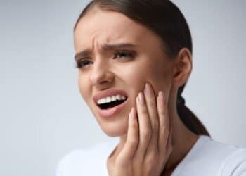 Ανέκδοτο: Ο Οδοντίατρος και η φοβιτσιάρα πελάτισσα! Επικό γέλιο