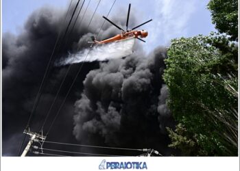 Εκρηξη και πυρκαγιά σε εργοστάσιο κατασκευής τηγανιών, στην οδό Αιγιδών στο Πανόραμα Κηφισιάς. Τετάρτη 12 Ιουνίου 2024  (ΜΙΧΑΛΗΣ ΚΑΡΑΓΙΑΝΝΗΣ / EUROKINISSI)