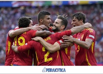 Spain players celebrate after Dani Carvajal, back to camera, scored their side's third goal during a Group B match between Spain and Croatia at the Euro 2024 soccer tournament in Berlin, Germany, Saturday, June 15, 2024. (AP Photo/Sergei Grits)